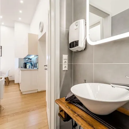 Hello Downtown - Movie 아파트 *