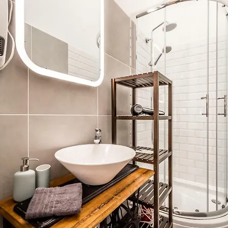 아파트 Hello Downtown - Movie 부다페스트