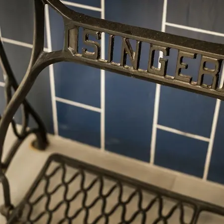 Hello Downtown - Movie 아파트