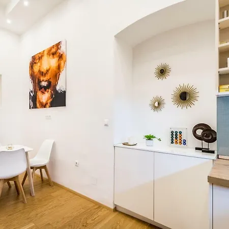 Hello Downtown - Movie * 부다페스트