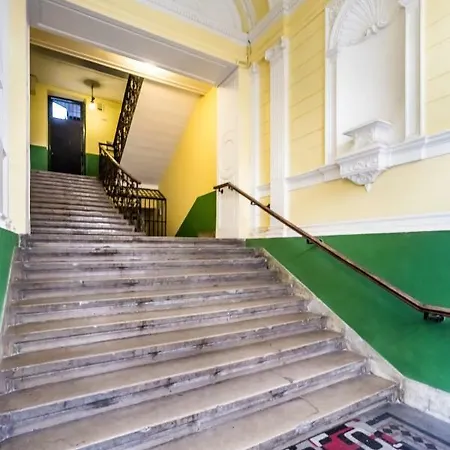 Hello Downtown - Movie 아파트 부다페스트