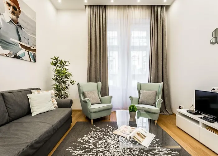 Hello Downtown - Movie * Будапешт