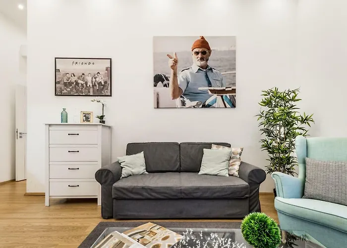 Hello Downtown - Movie * Будапешт