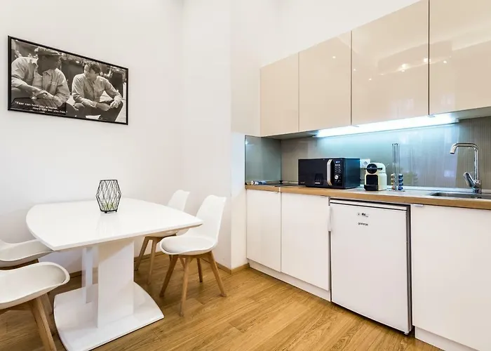 Hello Downtown - Movie Apartment