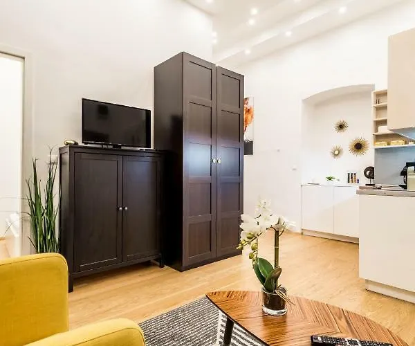 Hello Downtown - Movie