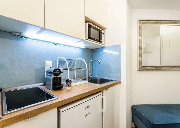 Hello Downtown - Movie *