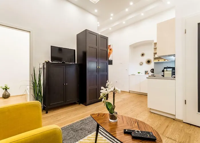 Hello Downtown - Movie Апартаменты *