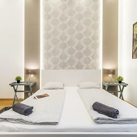 Hello Downtown - Movie *