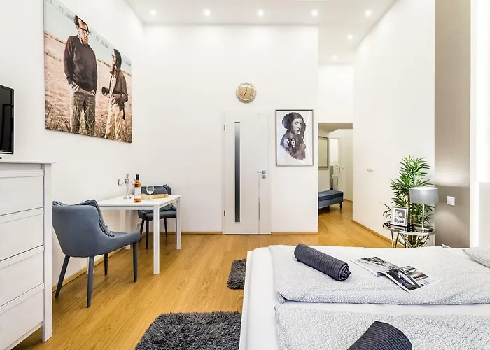 Hello Downtown - Movie Appartement Boedapest